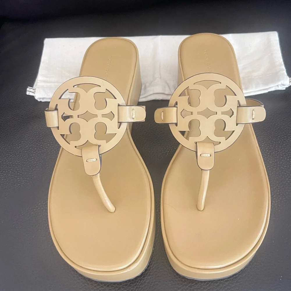 NEW Tory Burch Miller Leather Logo Wedge Thong Sandals $250 - Picture 3 of 11